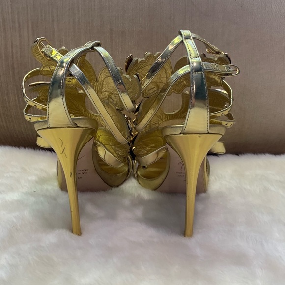 Giuseppe Zanotti Gold Embellished Coline wing heel - Picture 7 of 14